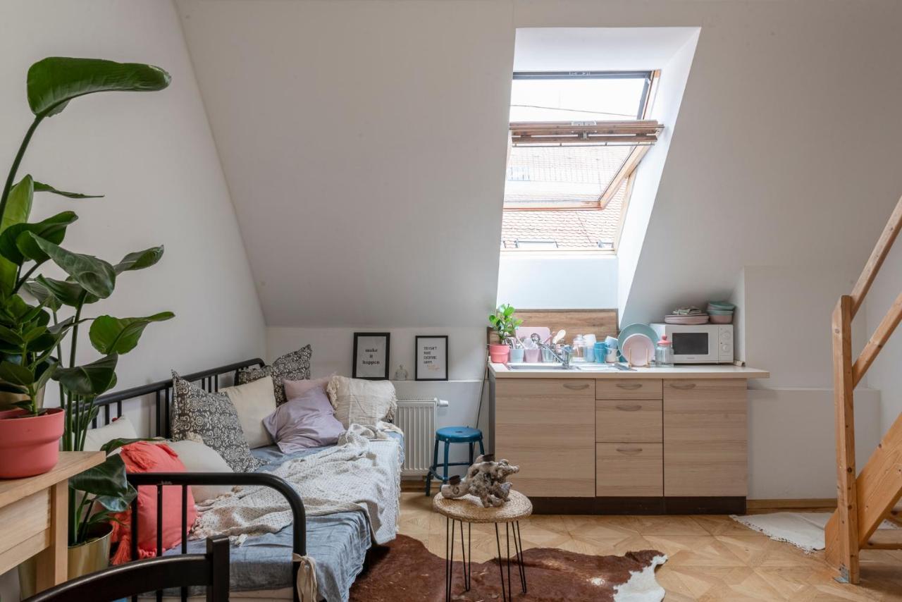Beethoven Apartment Bratislava Buitenkant foto